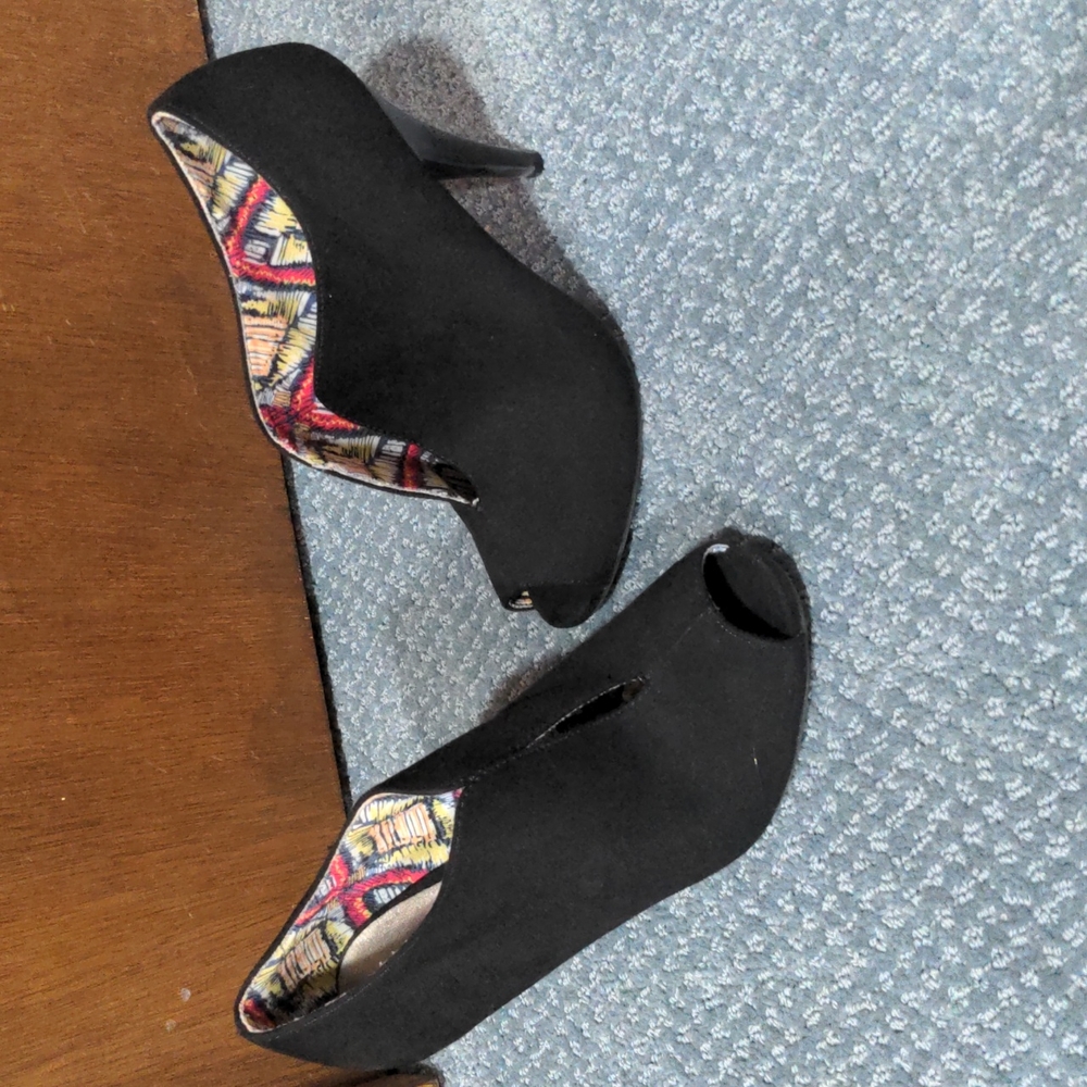 High heels - new without tags